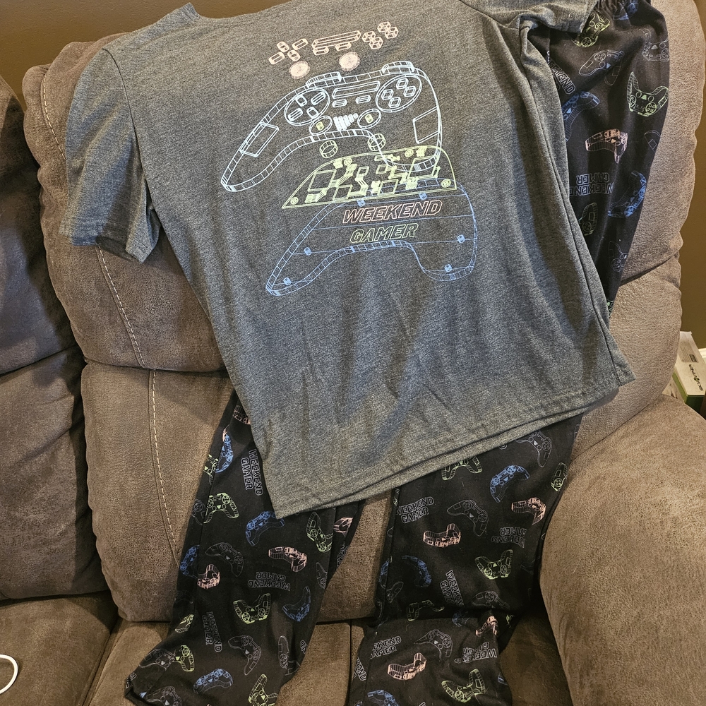 Cat & Jack Gray and Black Gaming Pajama Set - NWOT - NEVER WORN